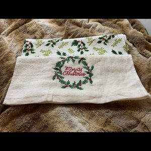 Set of 2 Christmas Hand Towels